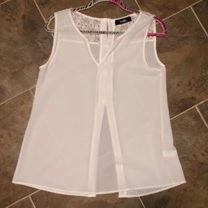 WHITE OPEN BACK BLOUSE
